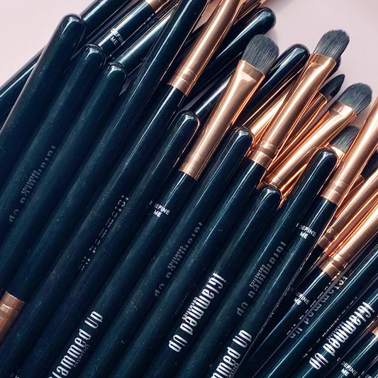 Define Me Concealer Brush - iGlammed Up Cosmetics